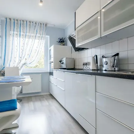 2433 Privatepartment Messe Nord Apartment *